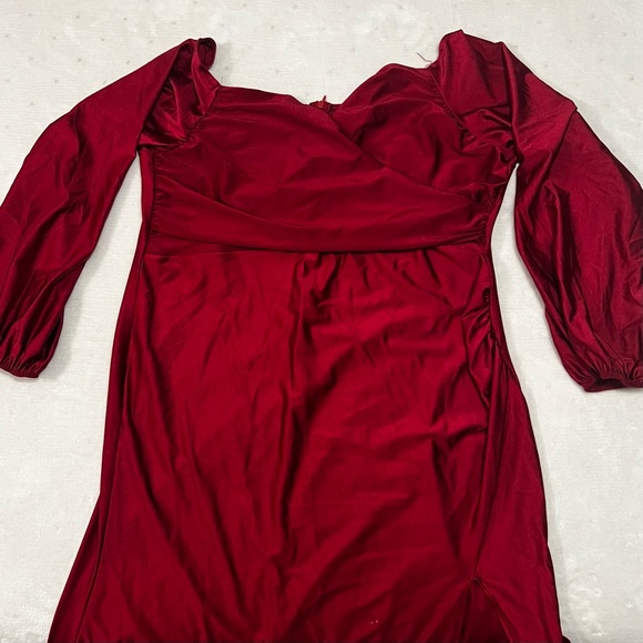 Denise Off Shoulder Maxi Wine Dress - Picture 4 of 9